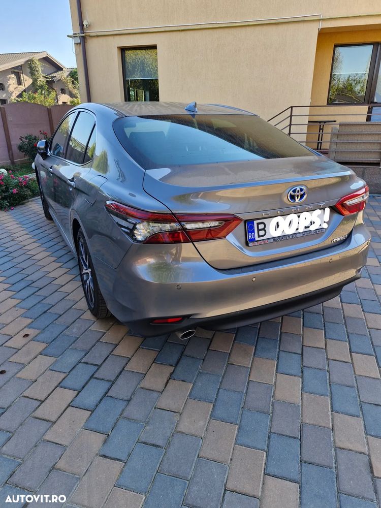 Toyota Camry 2.5 Hybrid Exclusive - 6