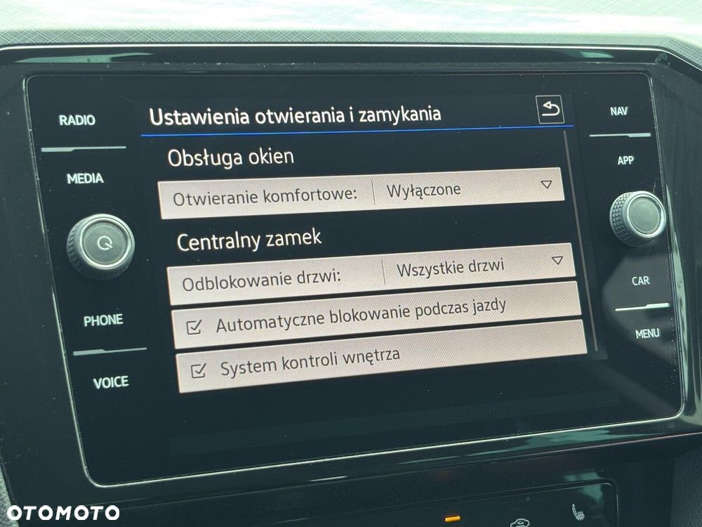 Volkswagen Passat Variant 2.0 TDI SCR Elegance DSG - 35