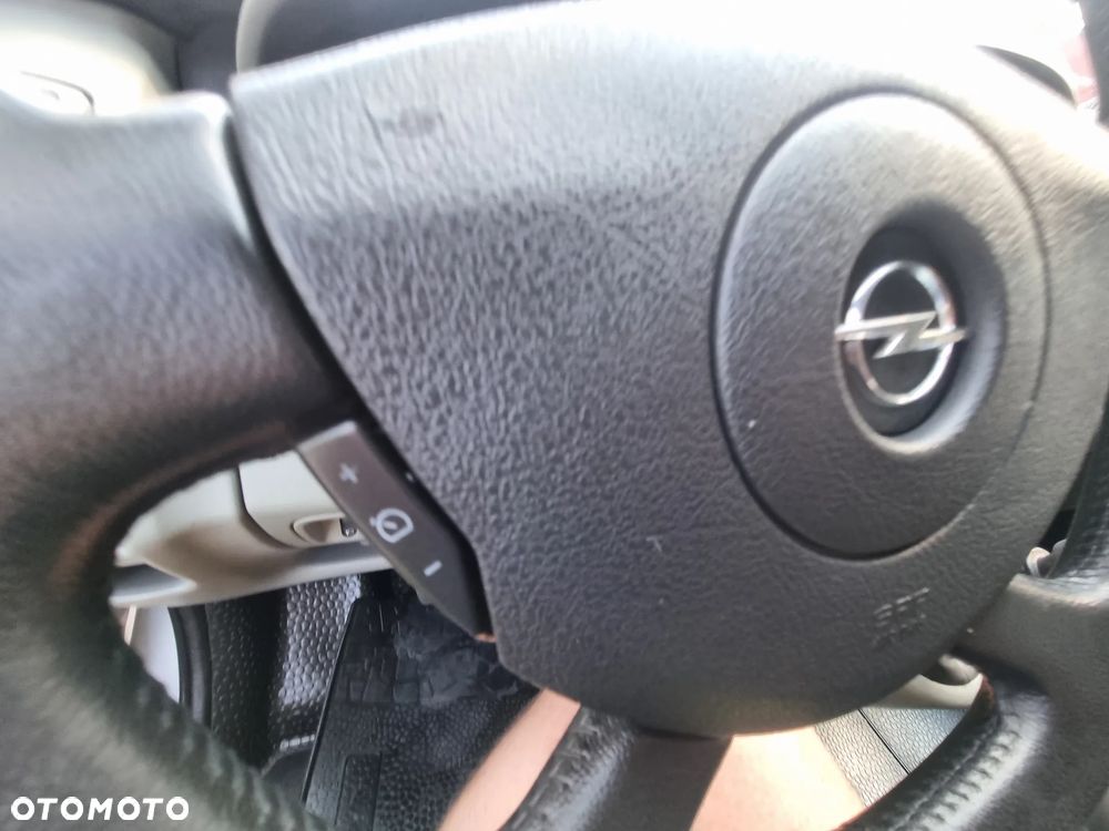 Opel Vivaro - 27