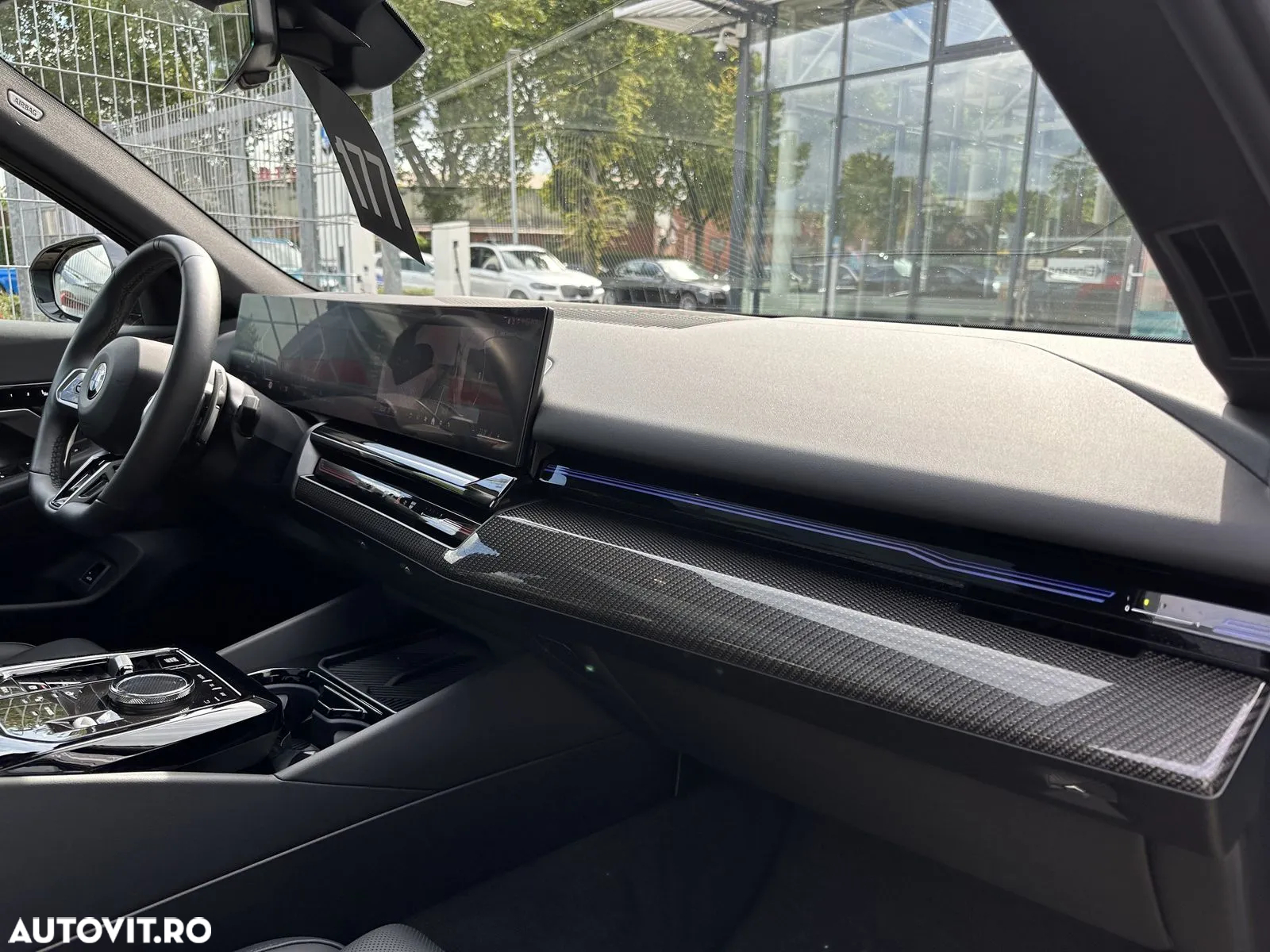 BMW Seria 5 520d xDrive AT MHEV - 14