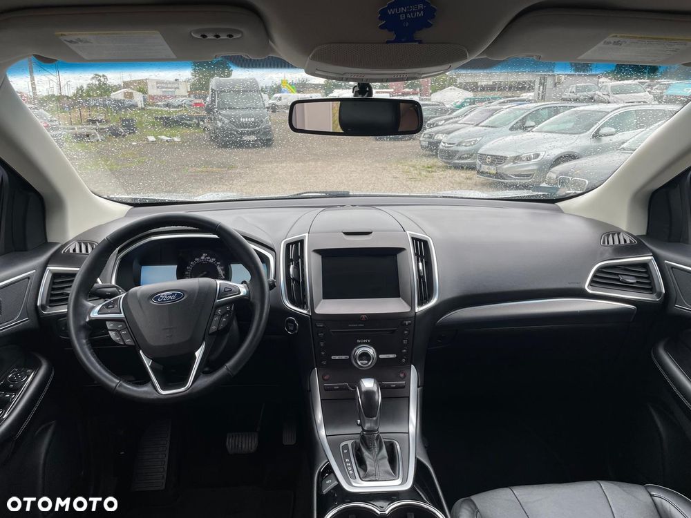 Ford Edge - 10