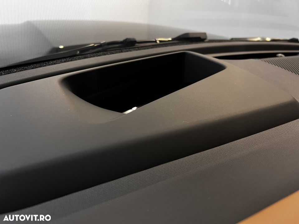 Land Rover Defender - 11