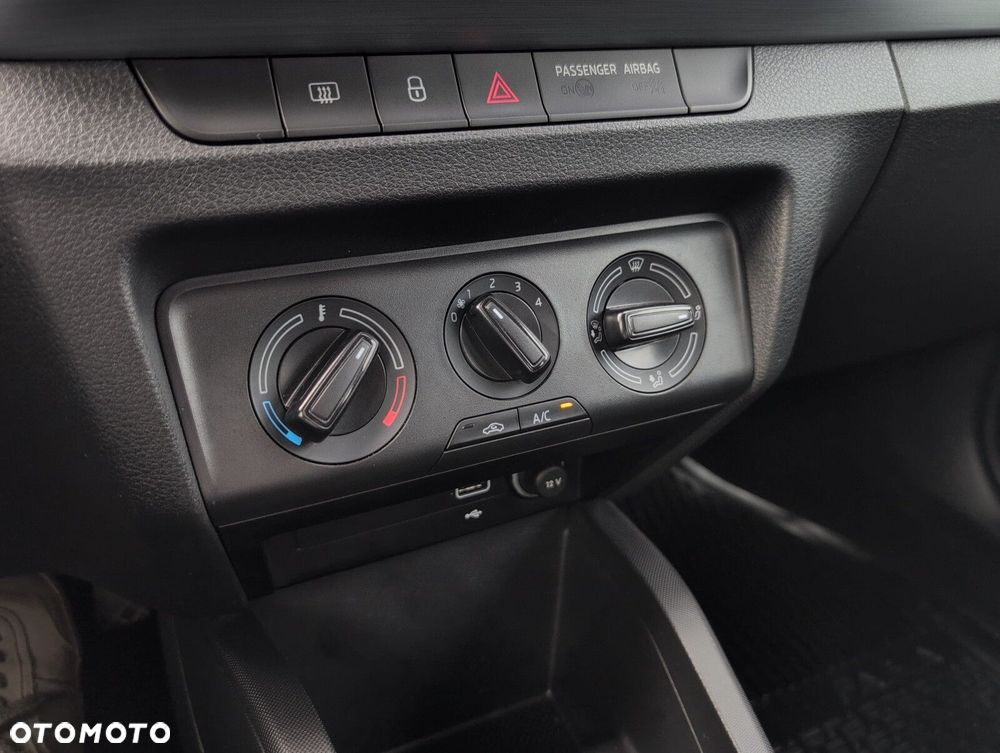 Skoda Fabia 1.0 TSI Ambition - 25