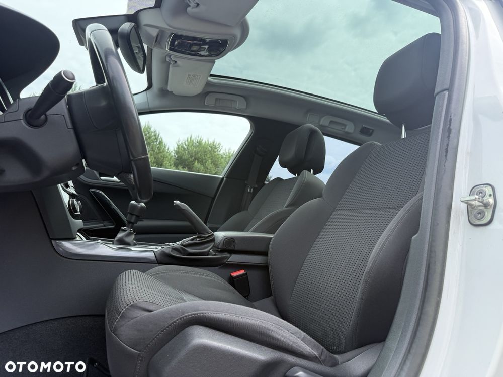 Peugeot 508 1.6 T Allure - 24