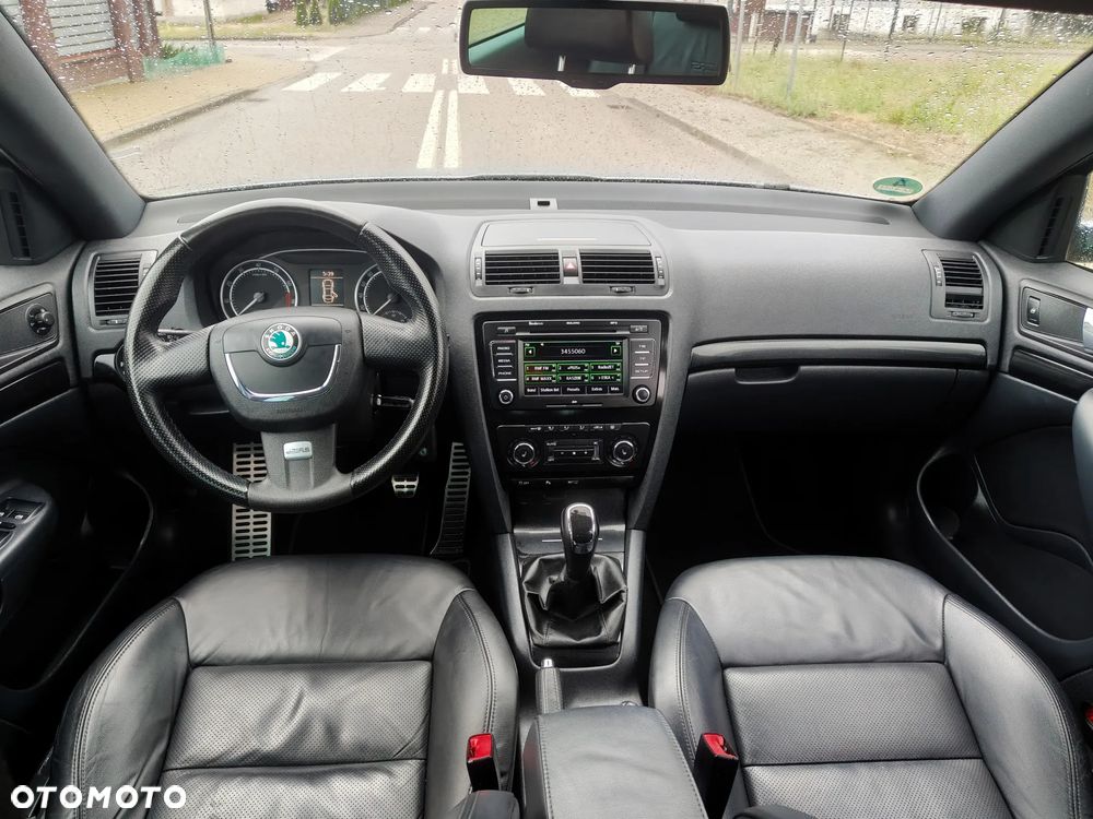 Skoda Octavia 2.0 TSI RS - 30