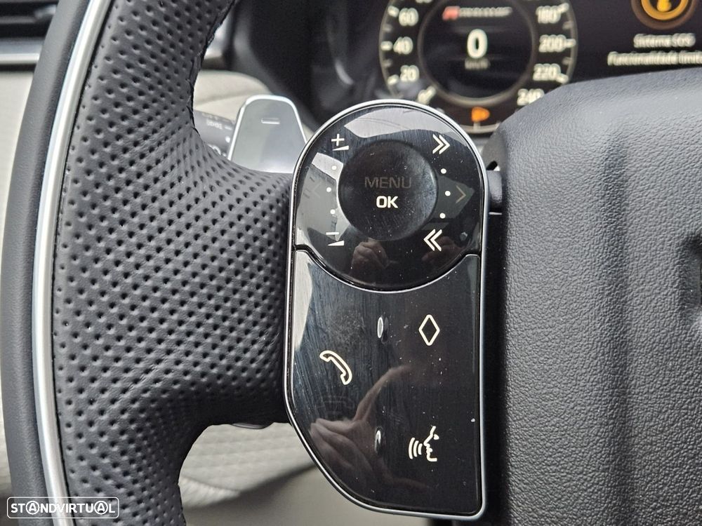 Land Rover Range Rover Velar 2.0 D R-Dynamic - 18