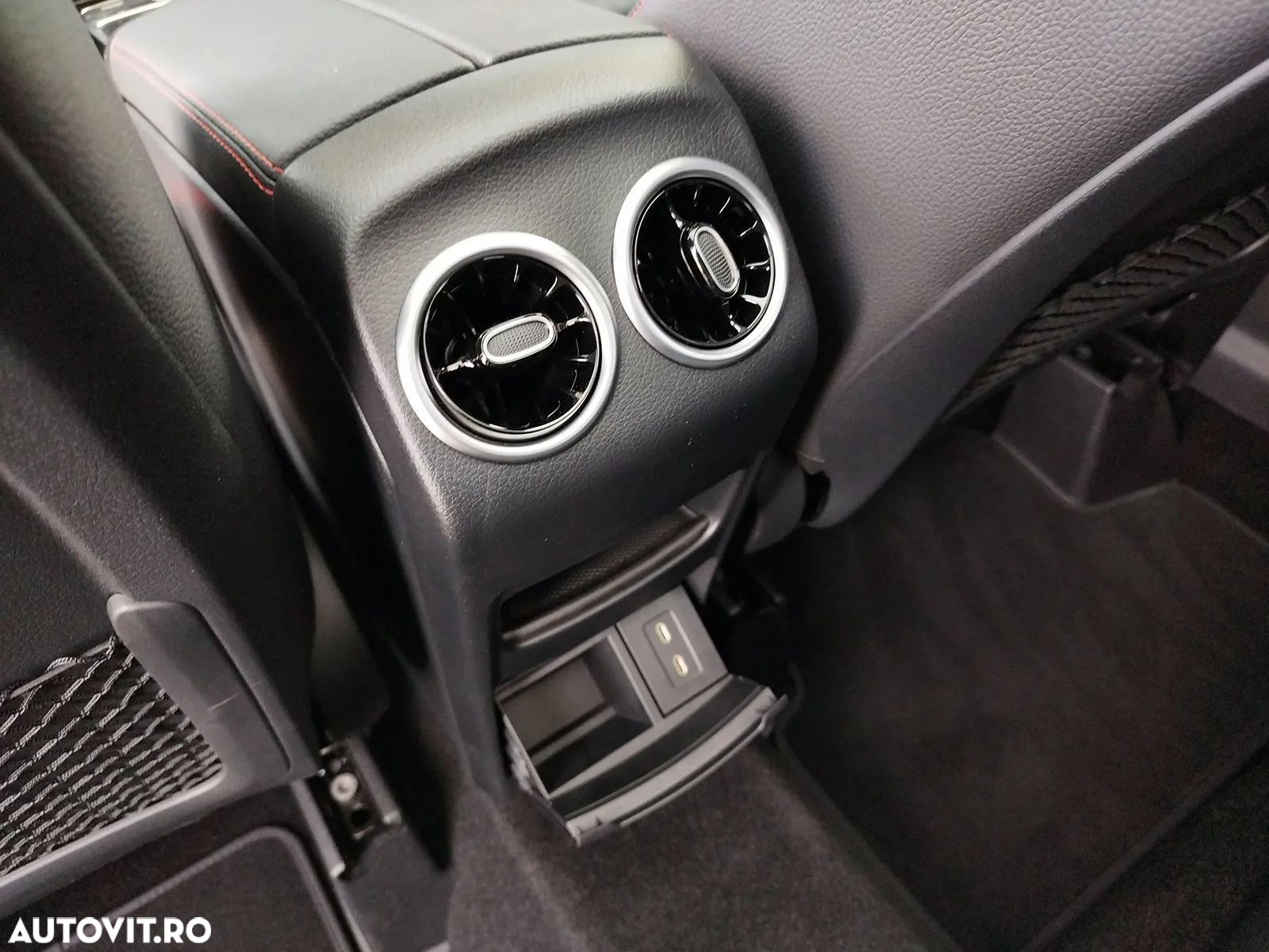 Mercedes-Benz GLA - 26