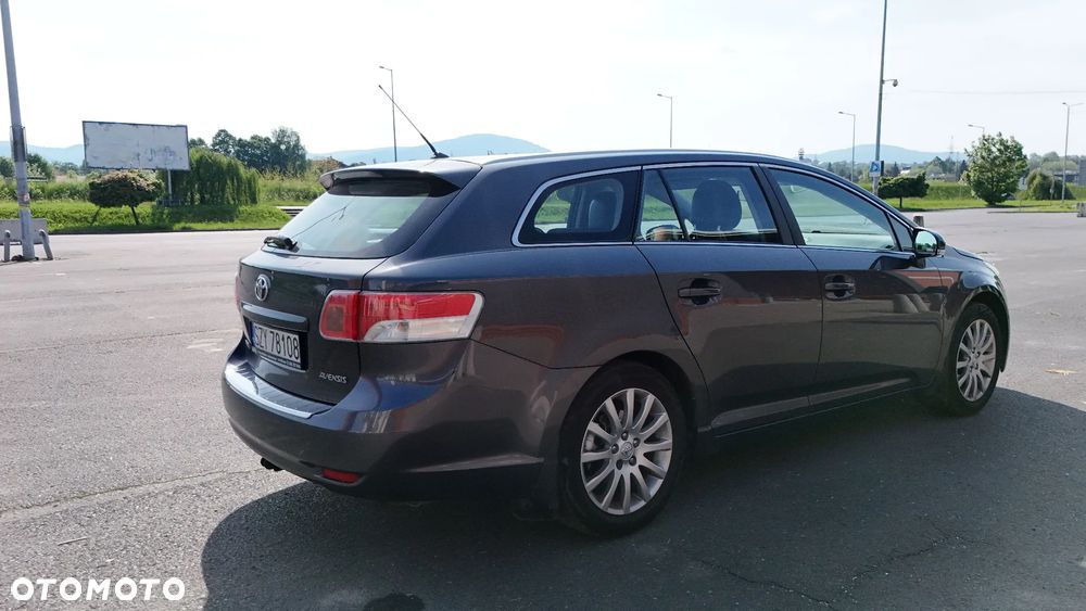 Toyota Avensis 1.8 Edition - 14