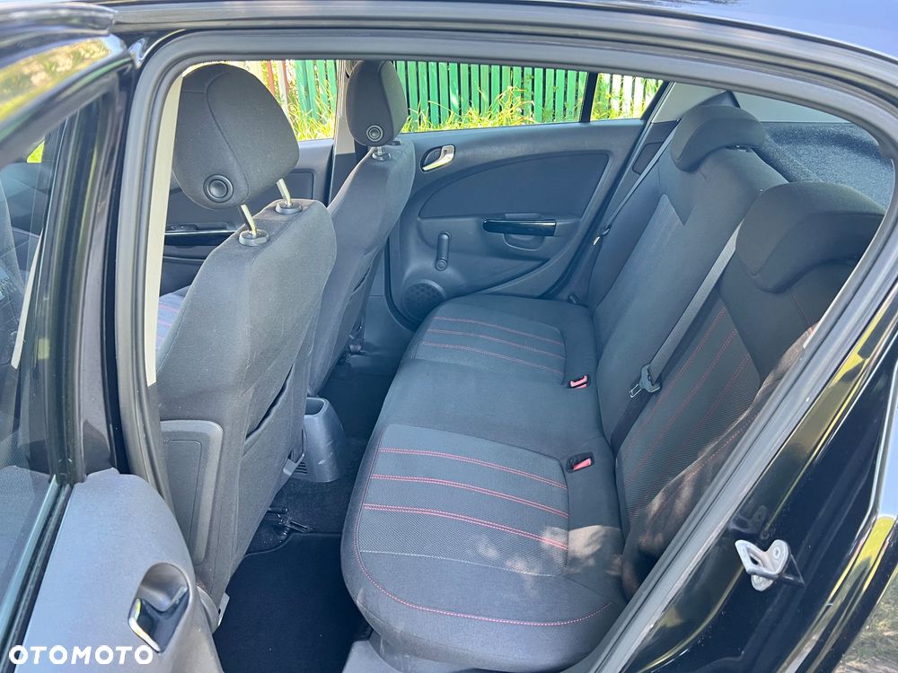 Opel Corsa 1.4 16V Cosmo - 10