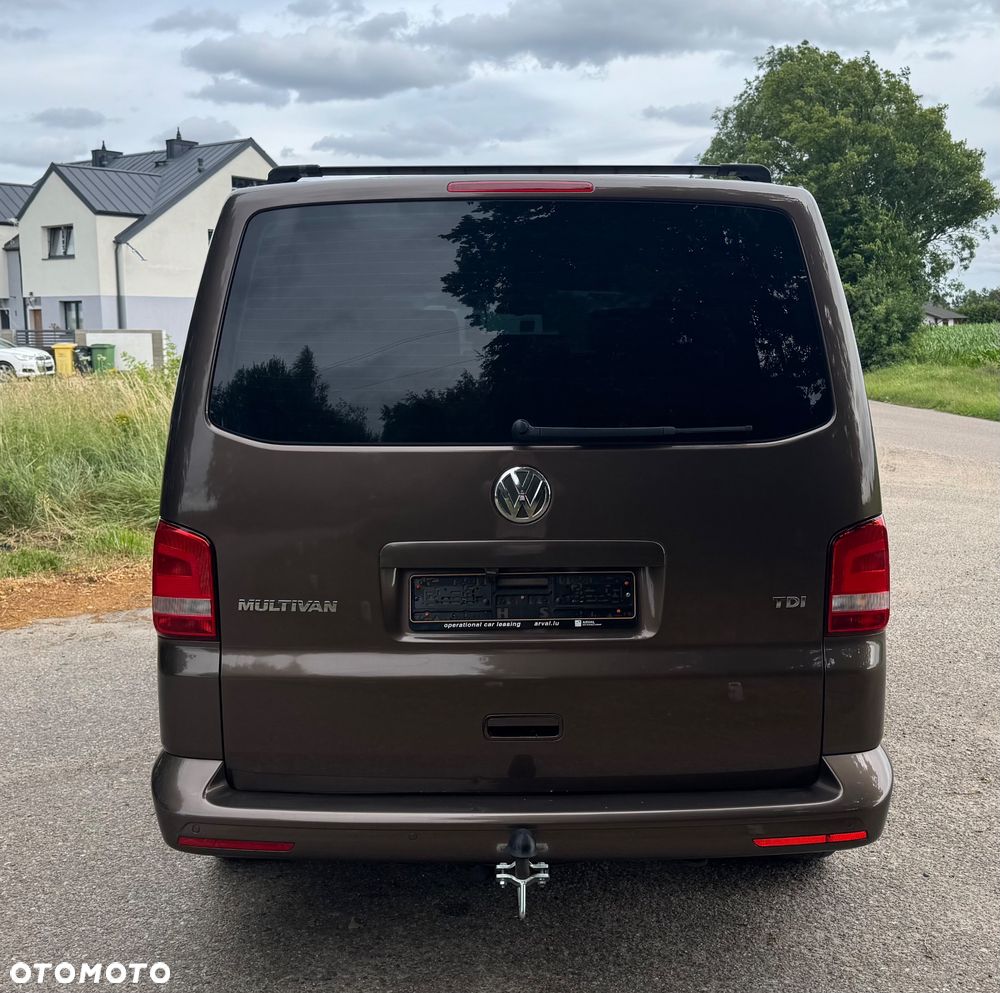 Volkswagen Multivan - 8