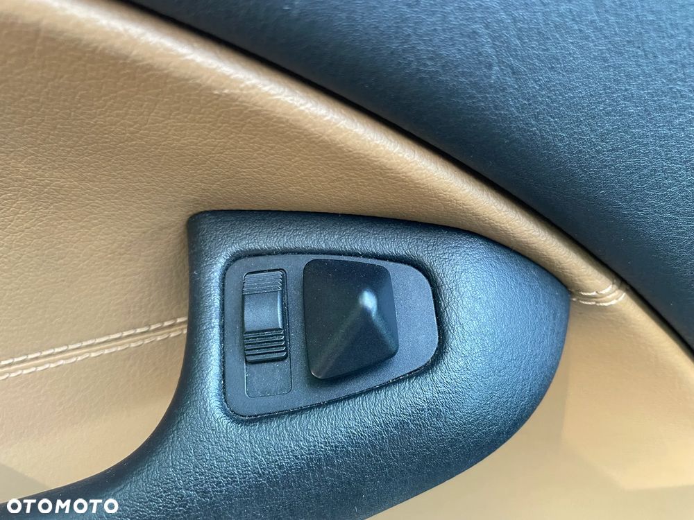 BMW Seria 3 320i - 10