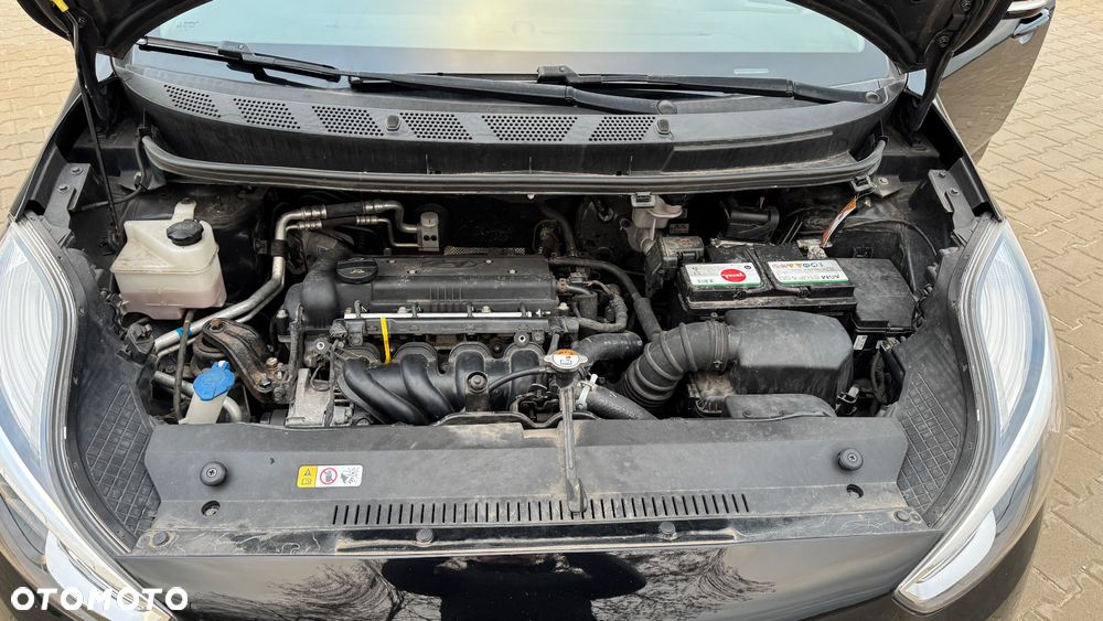 Hyundai ix20 1.4 BlueDrive Classic + - 7