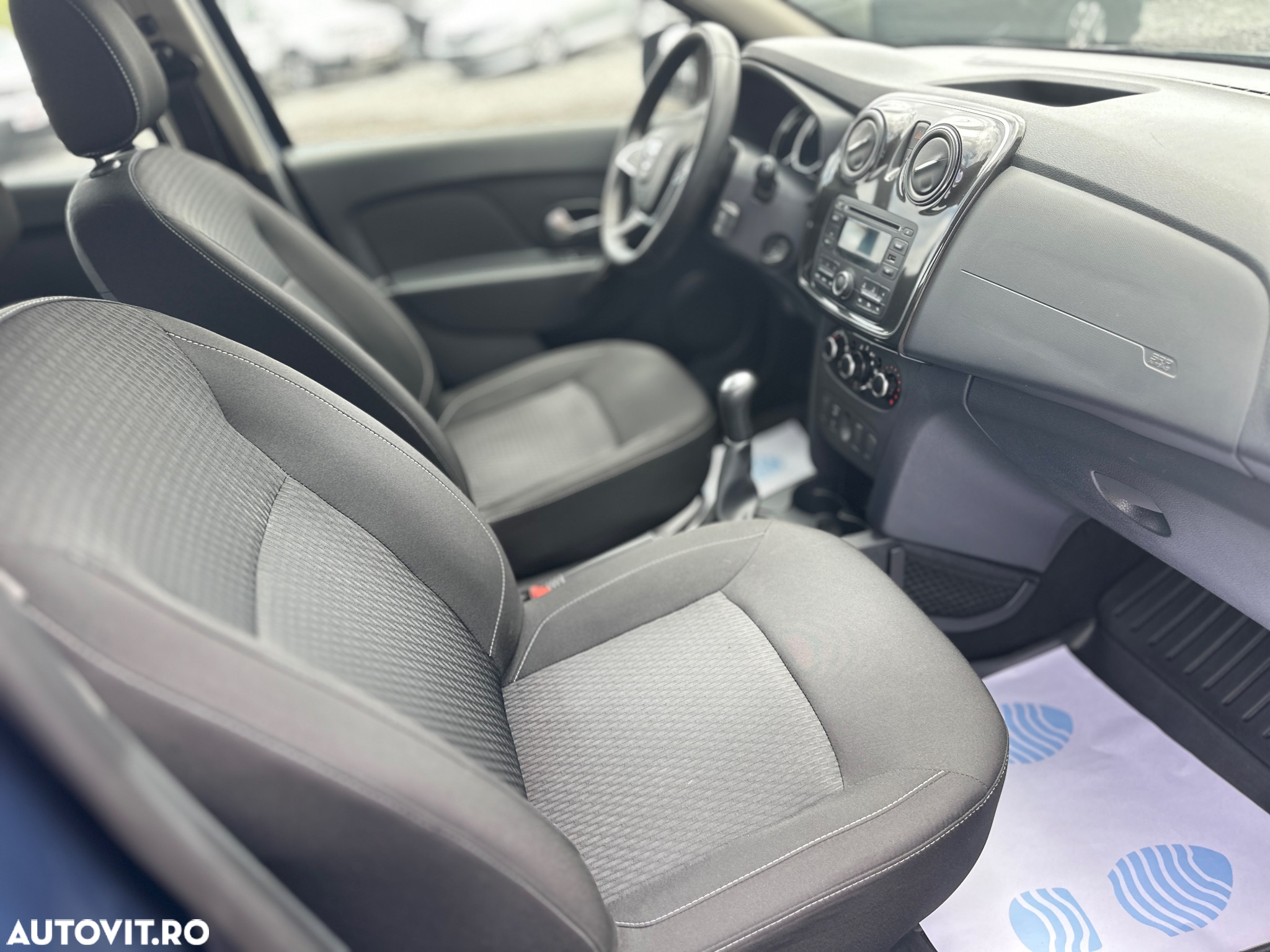 Dacia Sandero 1.2 16V 75 Celebration - 7