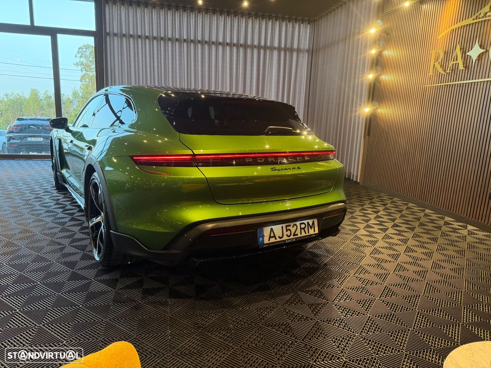Porsche Taycan Cross Turismo 4S - 5