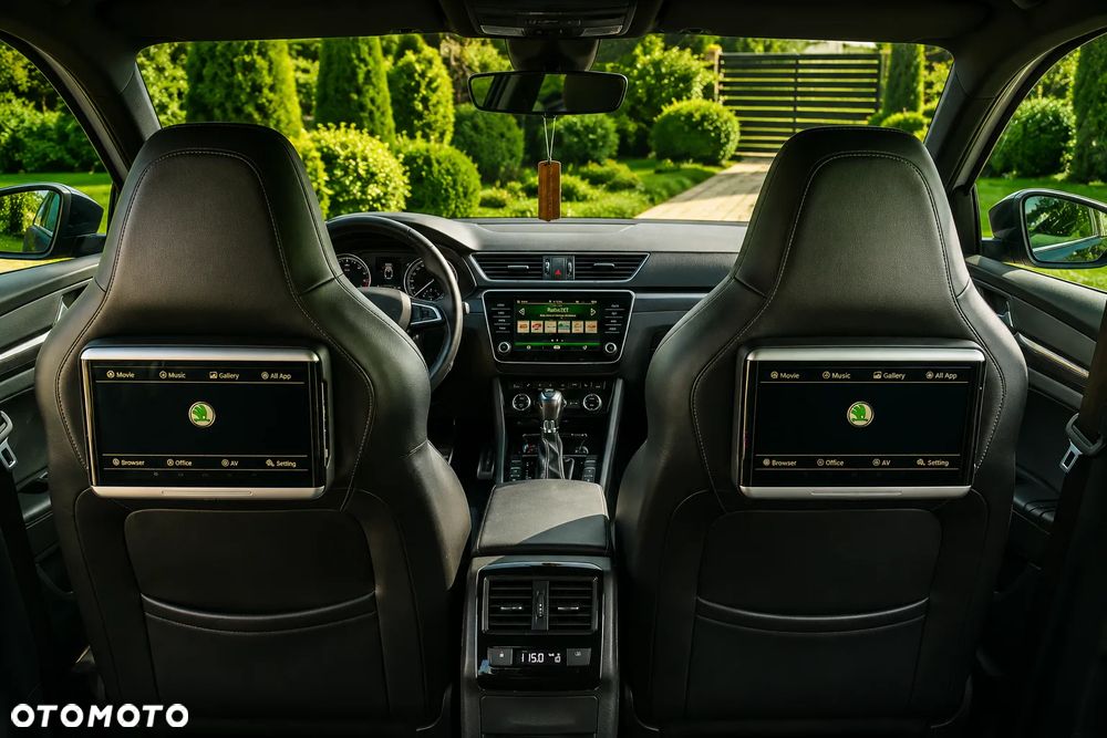 Skoda Superb 2.0 TDI Sportline DSG - 8