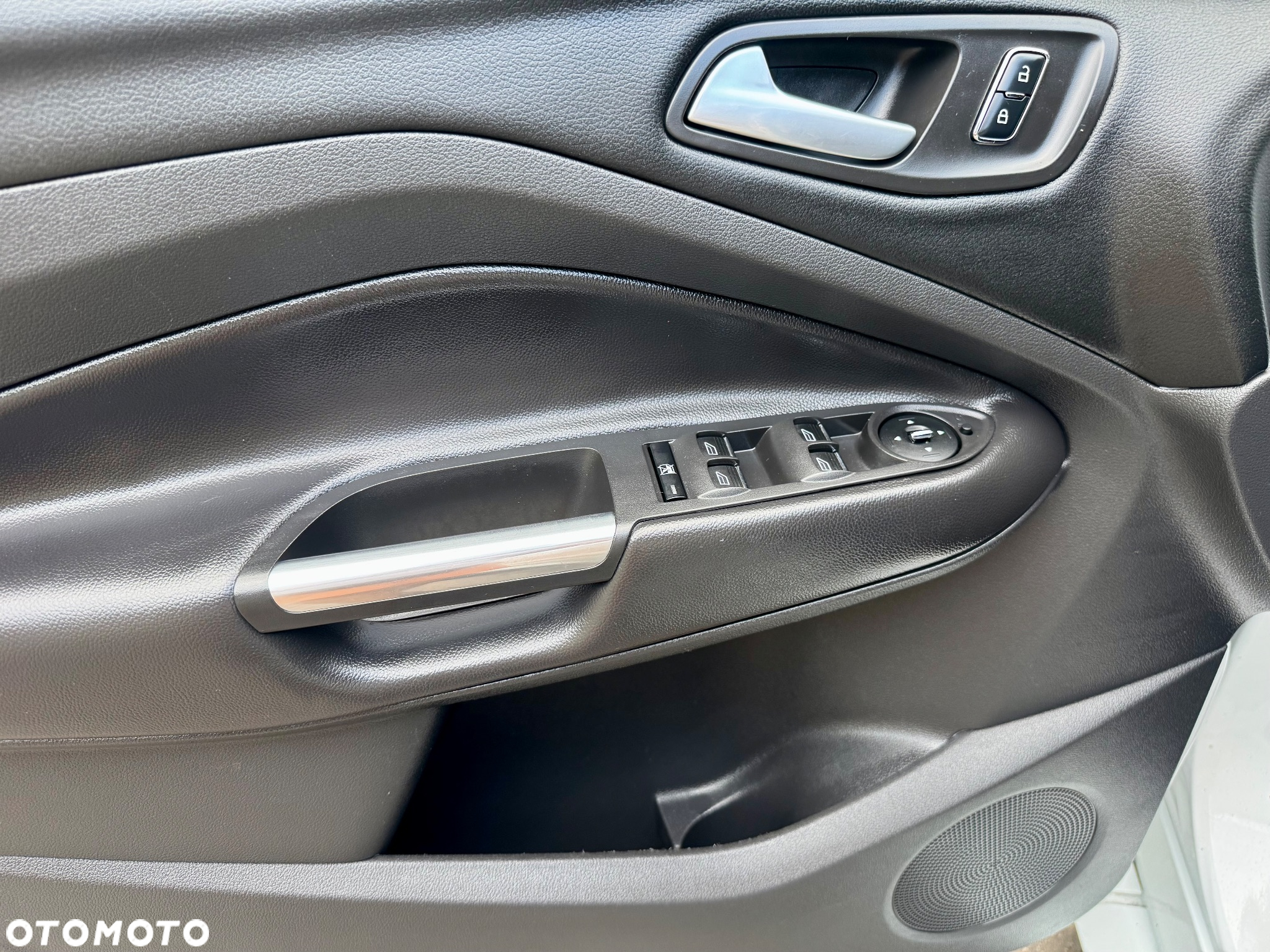 Ford Kuga - 9
