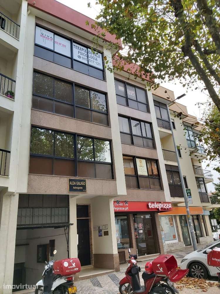 Escritório no centro de Mem-Martins - Grande imagem: 2/13