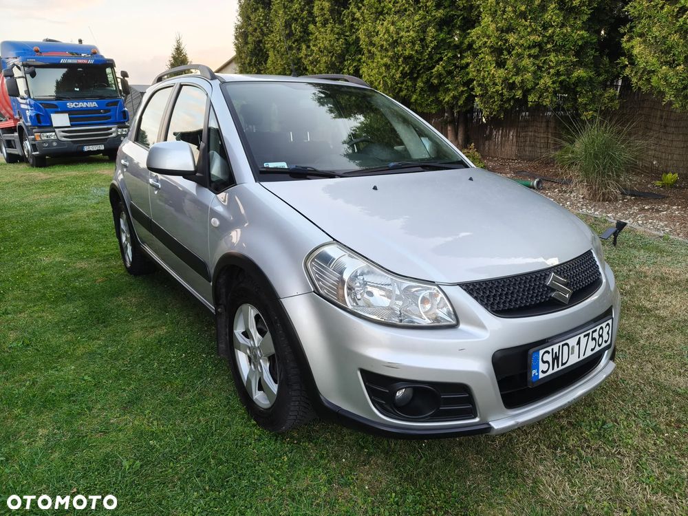 Suzuki SX4 1.6 Comfort Plus - 10