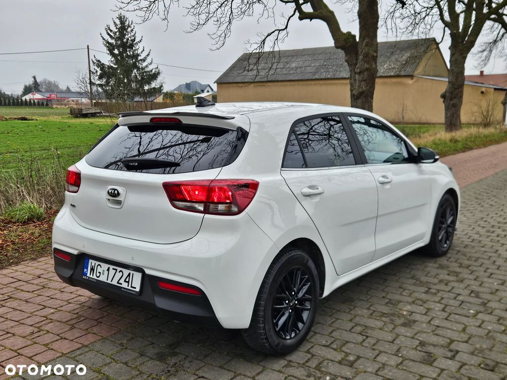 Kia Rio - 4