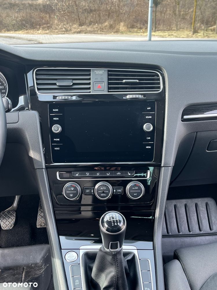 Volkswagen Golf 1.5 TSI BMT Evo Highline - 14