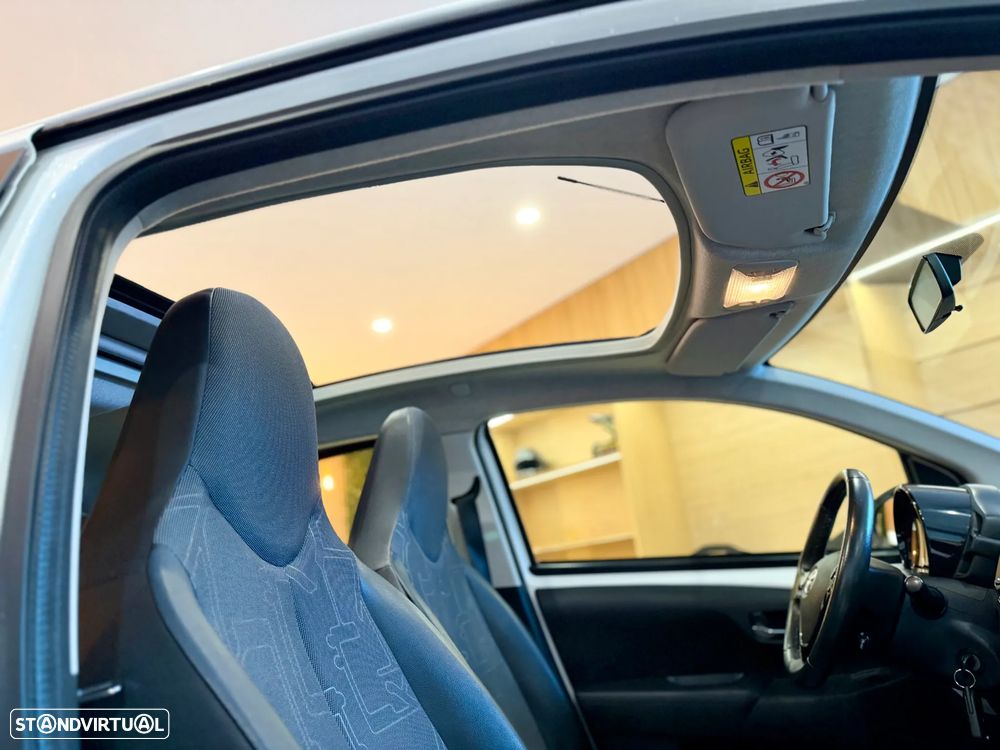 Toyota Aygo x-wave - 25