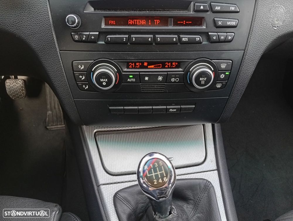 BMW 118 d Pack M - 24