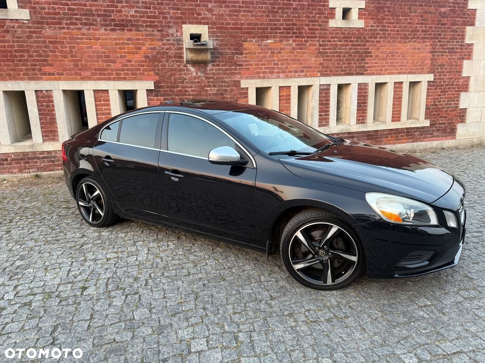 Volvo S60 T6 AWD R-Design - 4