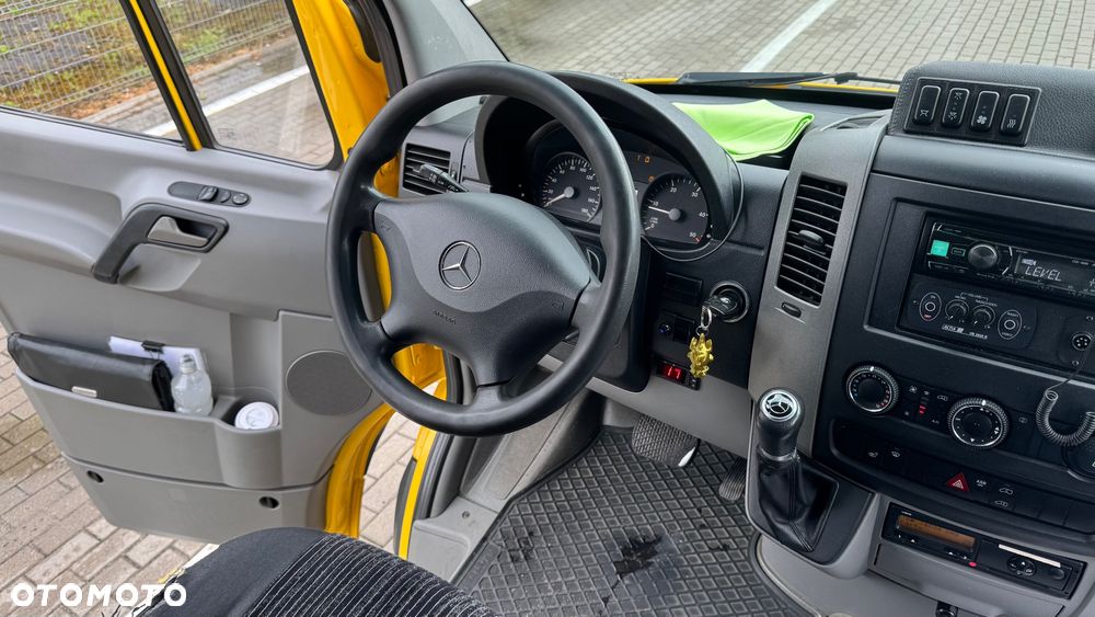 Mercedes-Benz Sprinter - 7
