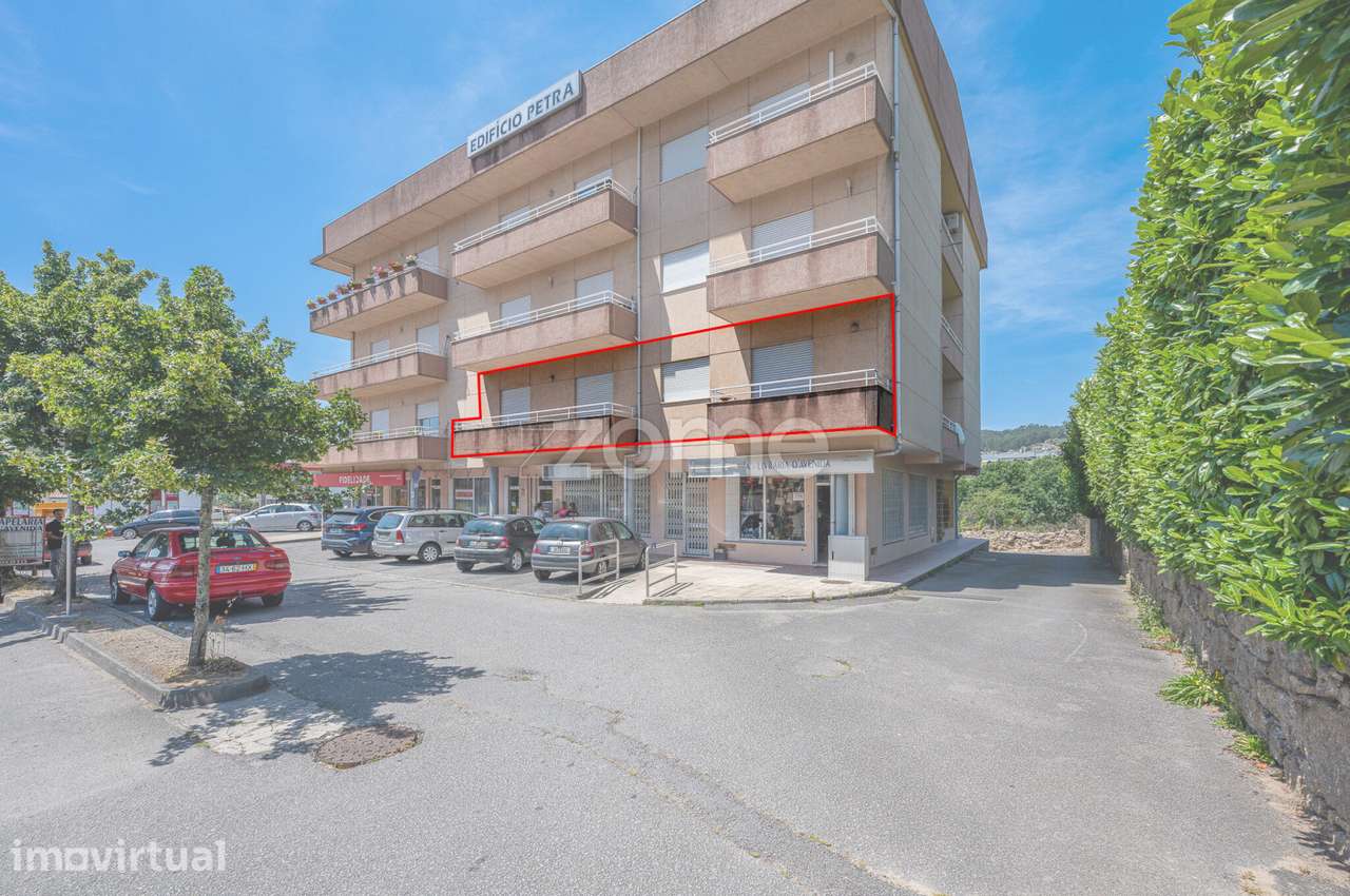 APARTAMENTO T2 PENAFIEL C/ 2 VARANDAS E LUGAR DE GARAGEM - Grande imagem: 3/30