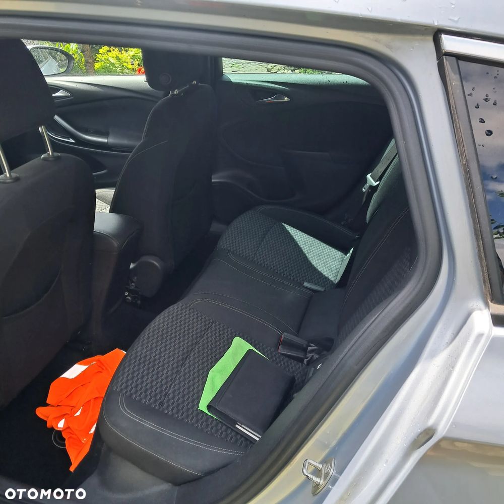 Opel Astra 1.6 D (CDTI) Start/Stop Dynamic - 7