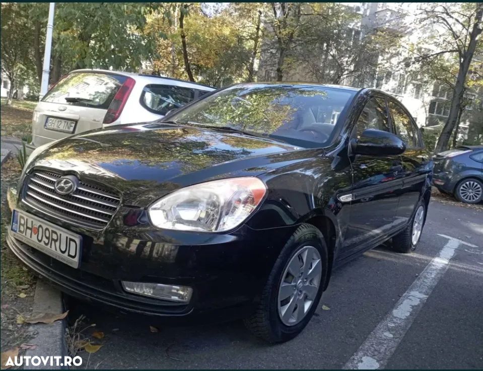 Hyundai Accent MC 14 DOHC 4DR GL CLASSIC - 3