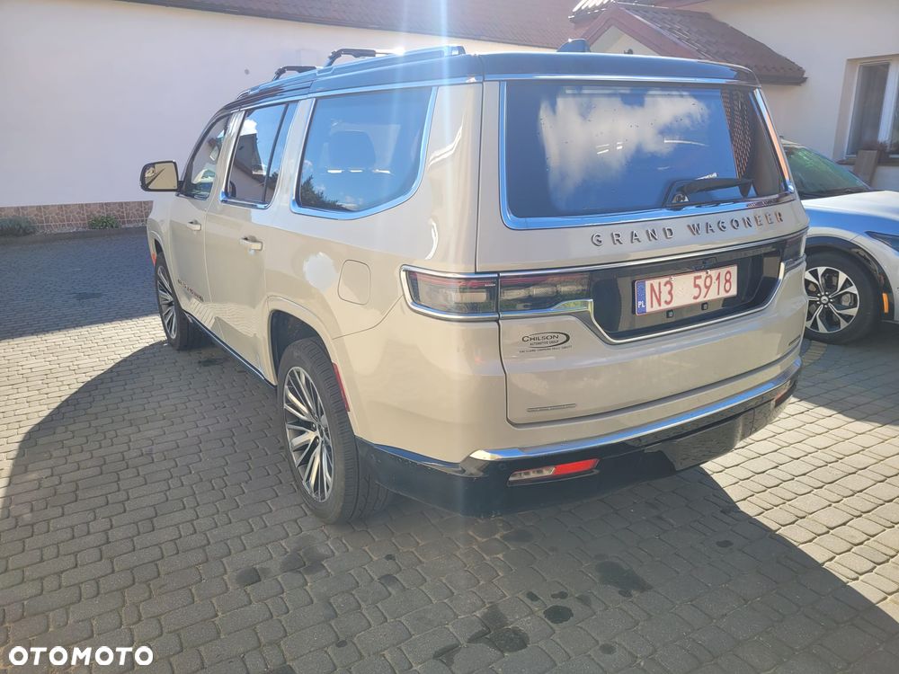 Jeep Grand Wagoneer - 4