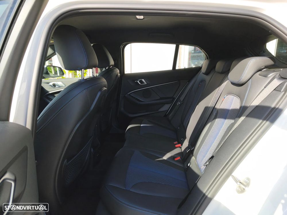 BMW 116 d Pack Desportivo M - 11