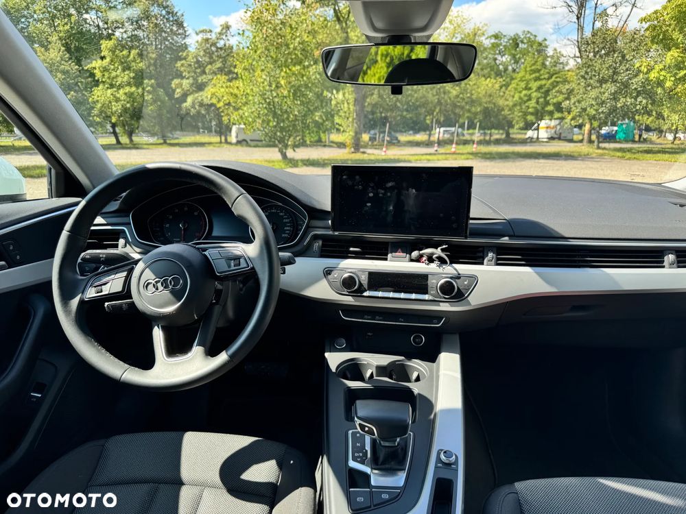 Audi A4 Limousine 35 TFSI mHEV S tronic - 17