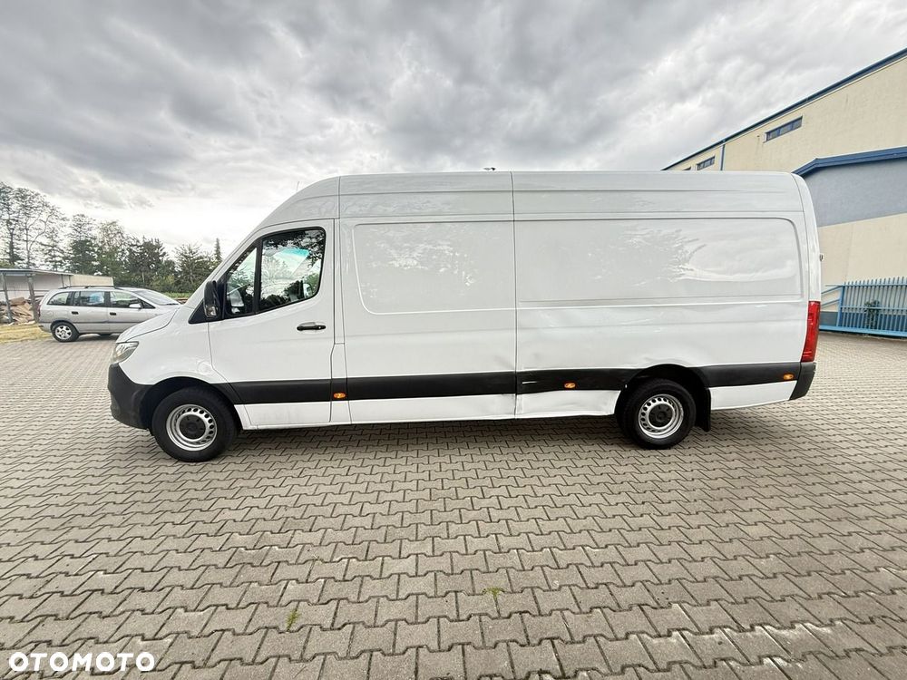 Mercedes-Benz Sprinter - 9
