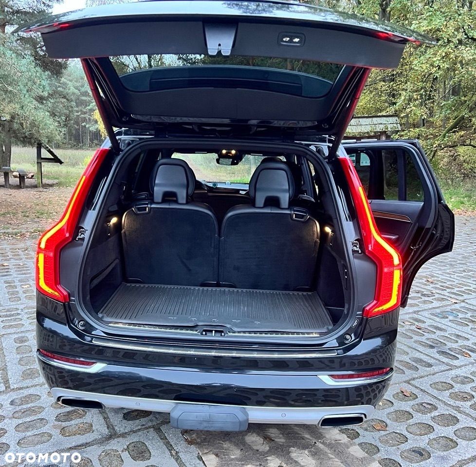 Volvo XC 90 - 8