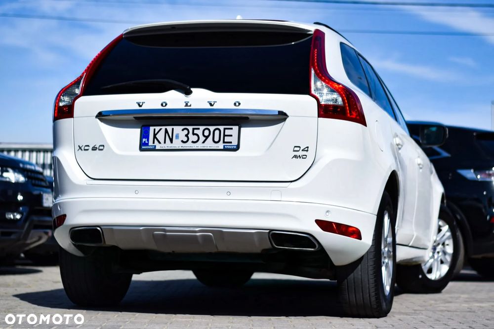 Volvo XC 60 D4 AWD Momentum - 10