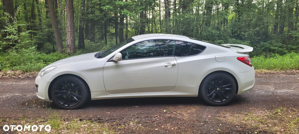 Hyundai Genesis Coupe 2.0 TCI Premium - 6