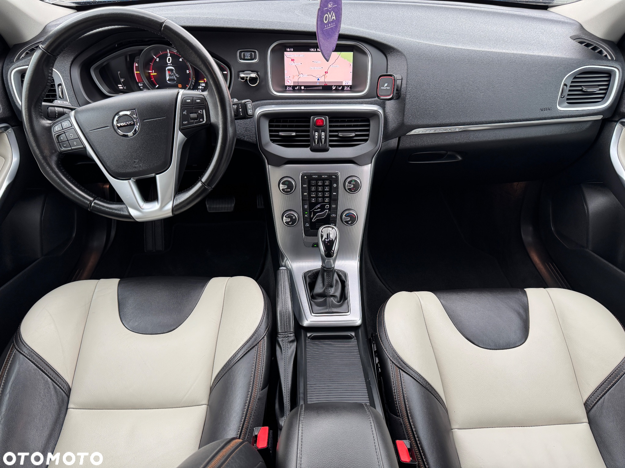 Volvo V40 Cross Country D2 Geartronic Summum - 11
