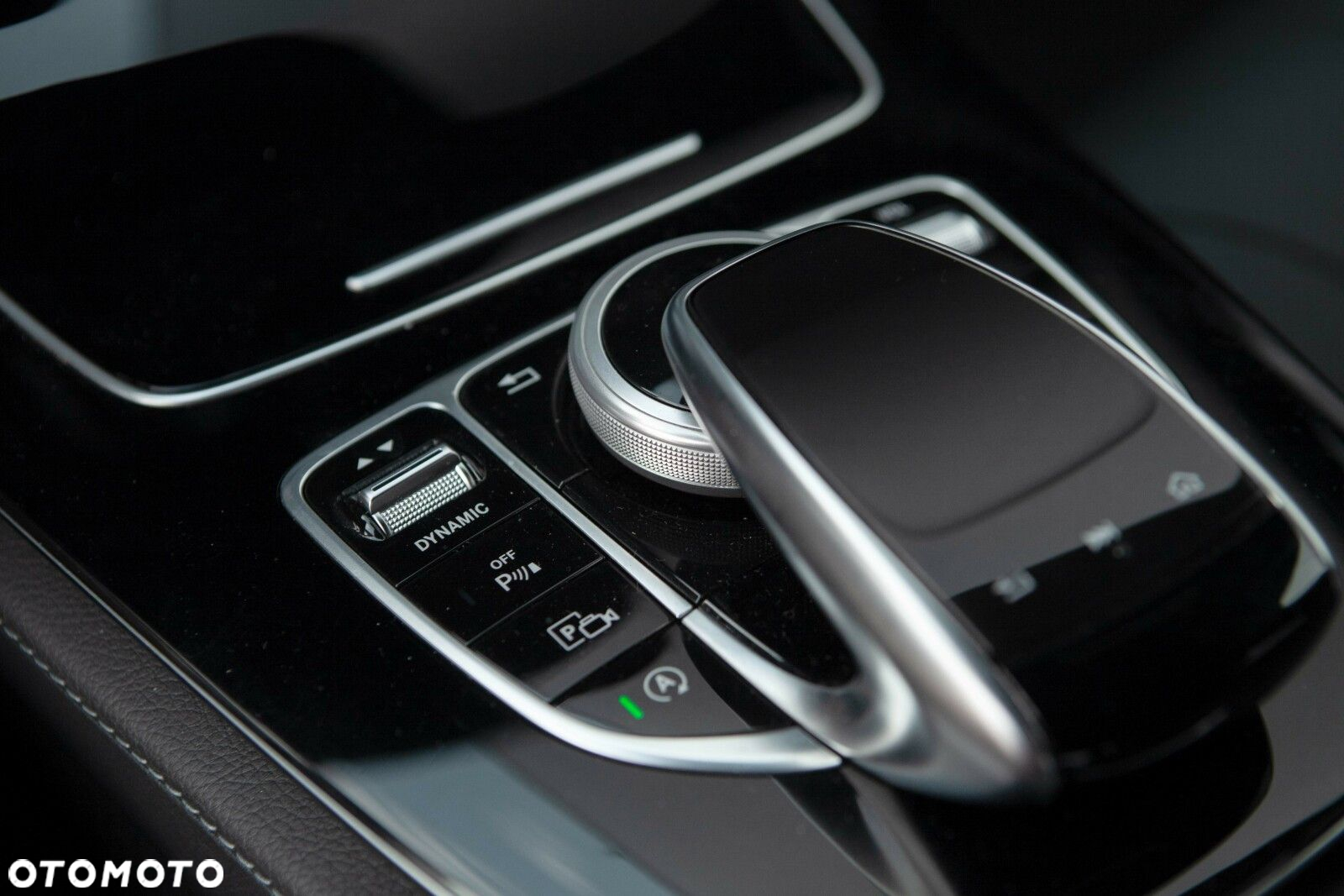 Mercedes-Benz CLS - 30