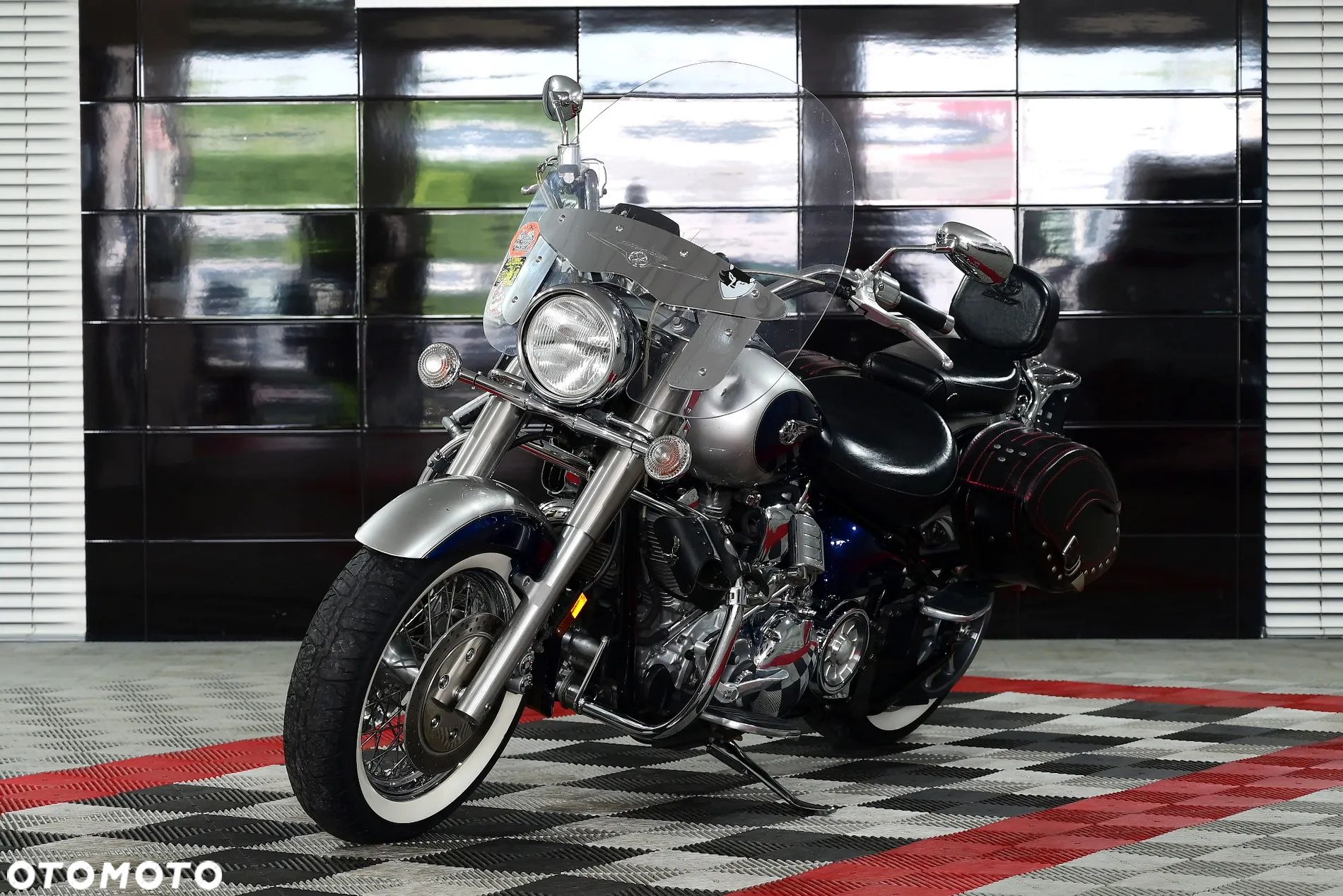 Yamaha Road Star - 1