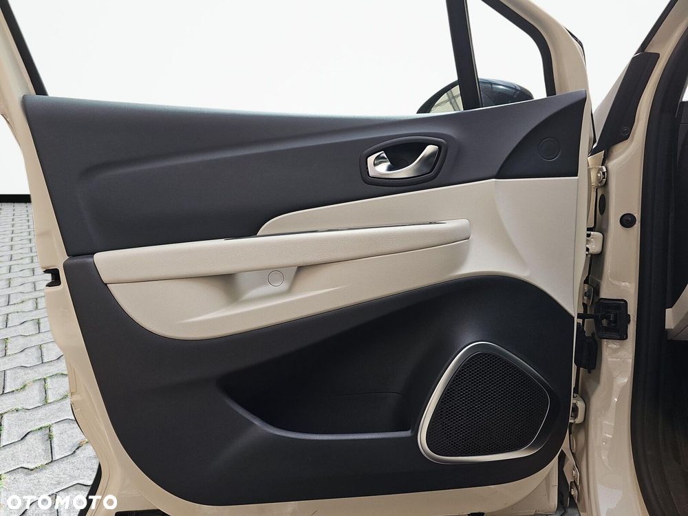 Renault Captur - 20