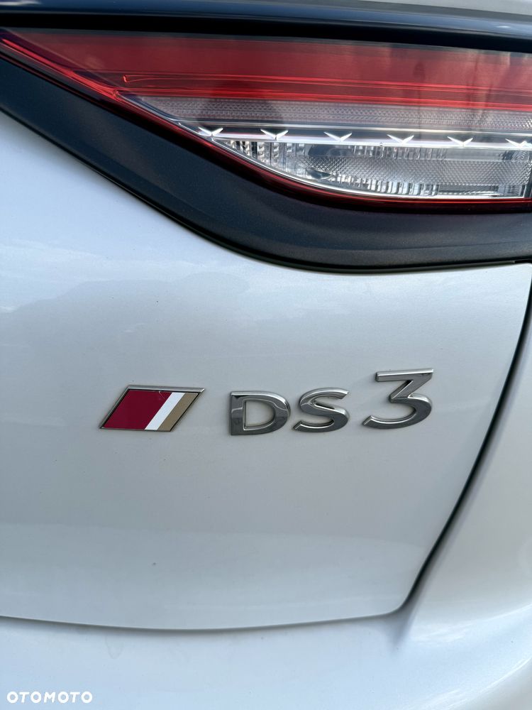 DS Automobiles DS 3 Crossback 1.2 PureTech Performance Line + - 8