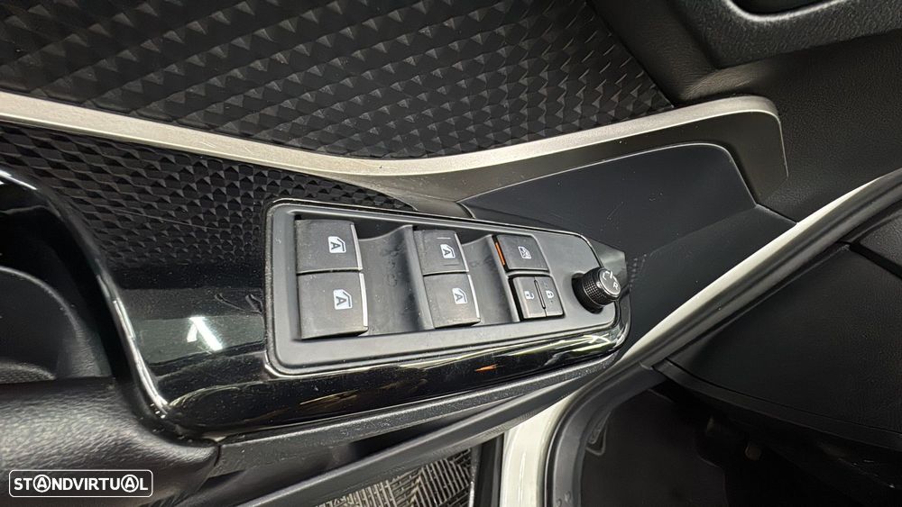 Toyota C-HR 1.8 HSD Exclusive+P.Luxury - 13