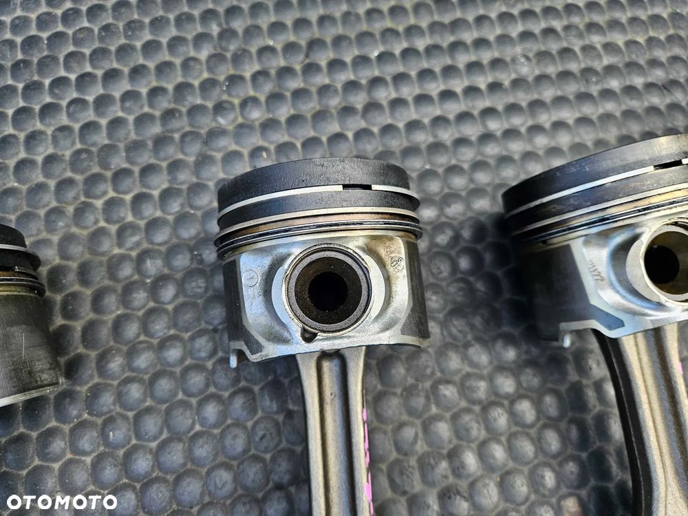 Tłok Tłoki 059AB BHS Korbowód Korba Panewki 2.7 TDI V6 Audi A6 C6 - 4