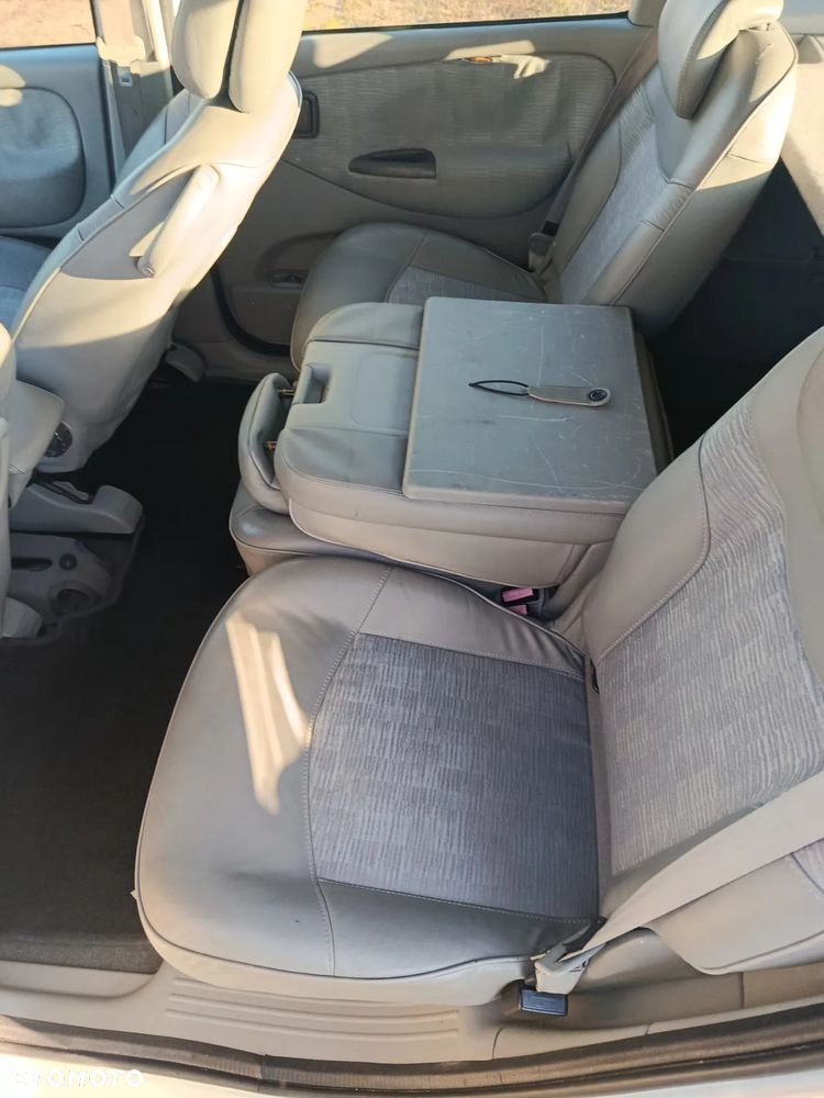 Renault Scenic 2.0 16V Expression - 9