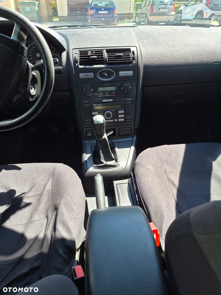 Ford Mondeo 1.8 Silver X - 14