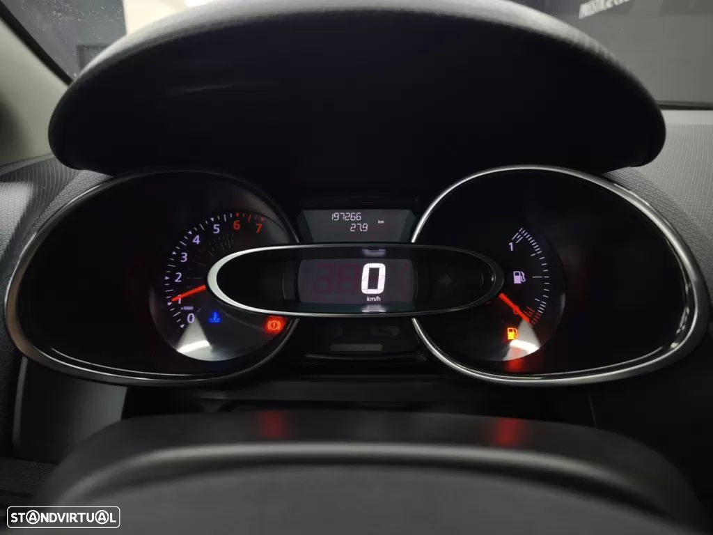 Renault Clio Sport Tourer TCe 90 Limited - 28