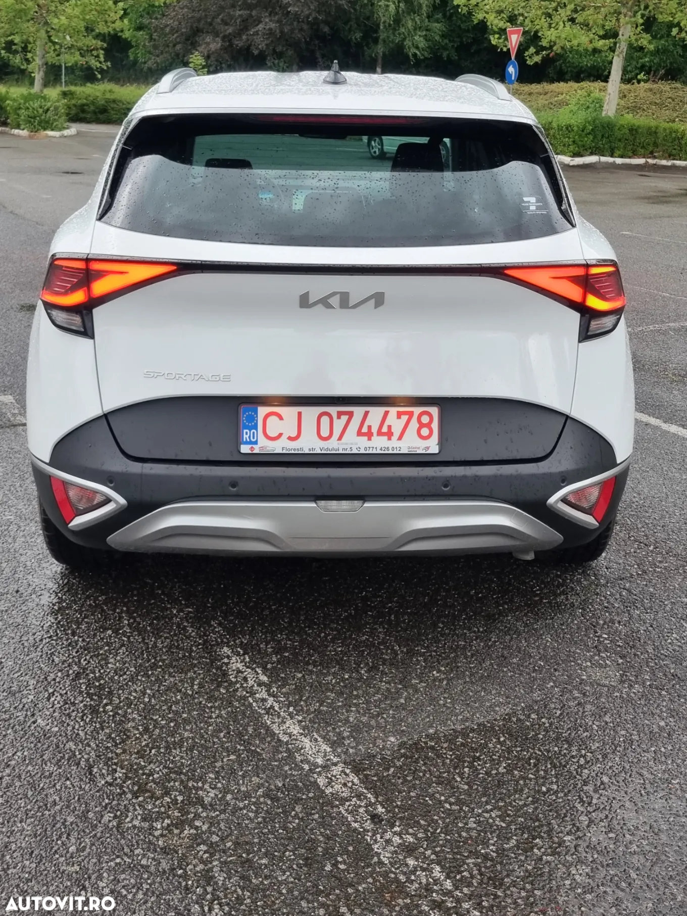Kia Sportage 1.6 CRDI 2WD Eco-Dynamics+ (48V M-H) Vision - 3