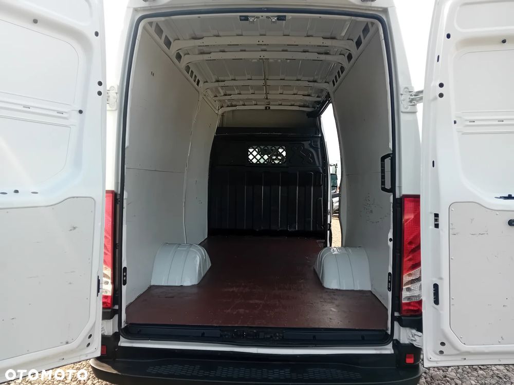 Iveco Daily - 10